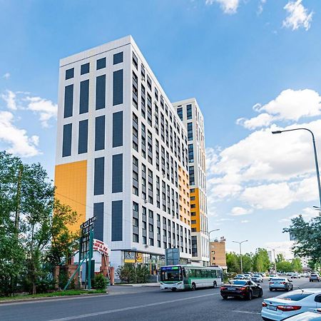 Ferienwohnung Золотой Квадрат Астаны Astana Exterior foto