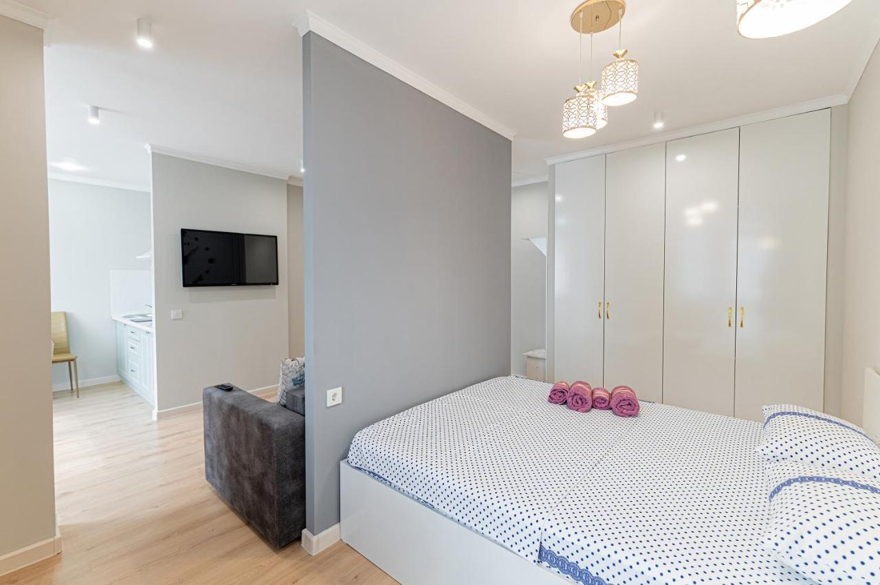 Ferienwohnung Золотой Квадрат Астаны Astana Exterior foto